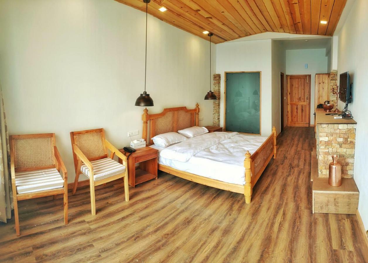 Summit Stonewood Hotel Ranikhet Buitenkant foto